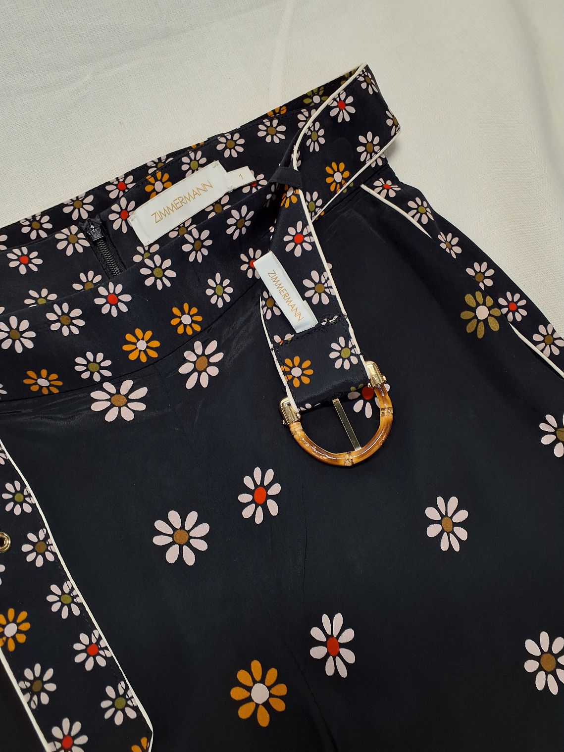 Zimmermann sort med små blomster bukser